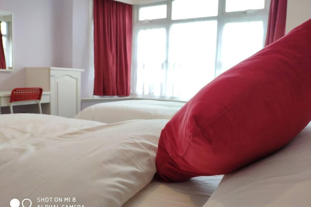 Cozy Entire Bungalow House Winchmore Hill Esterno foto